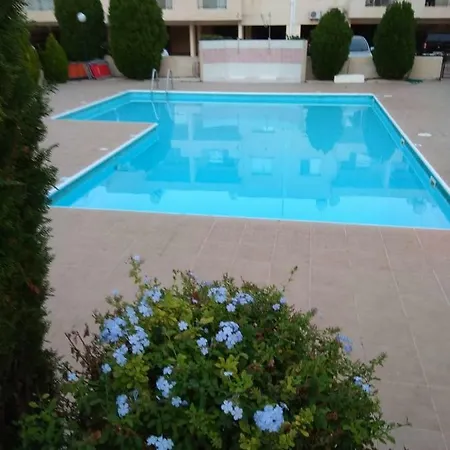 Melania Garden H Chloraka * Klorakas